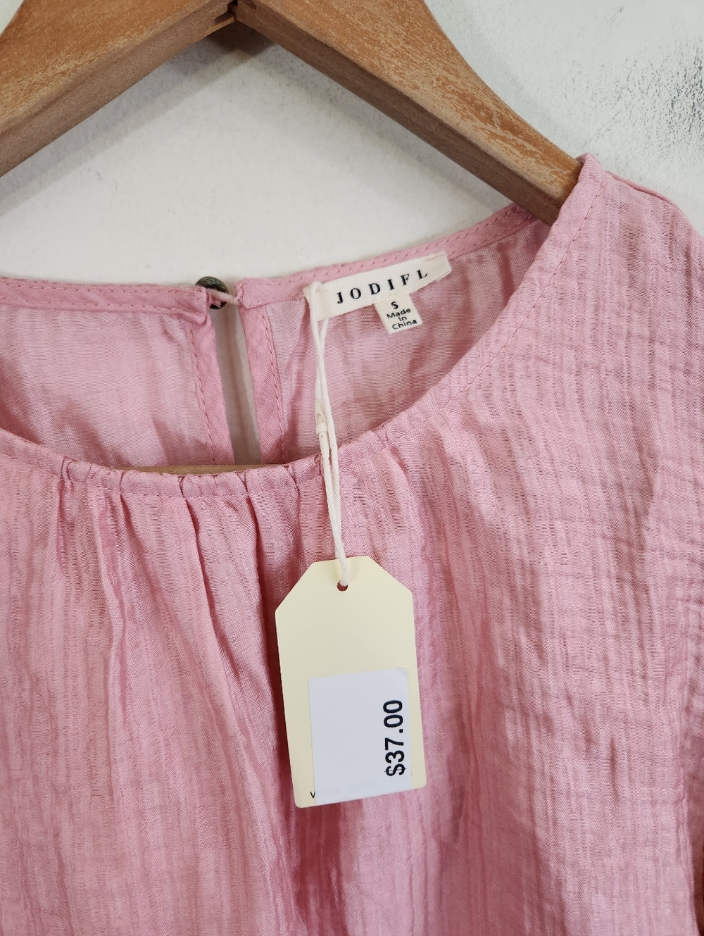 Jodifl Smocked Crepe Blouse - Picture 4 of 5
